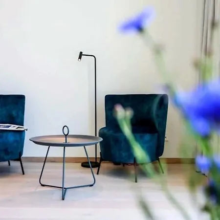 Villa Relaxing Lakeside Escape In Hellerup With Sauna & Garden Hellerup