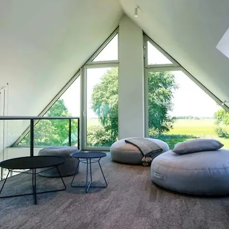 Vila Relaxing Lakeside Escape In With Sauna & Garden *