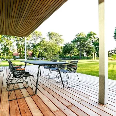 Relaxing Lakeside Escape In With Sauna & Garden * Hellerup